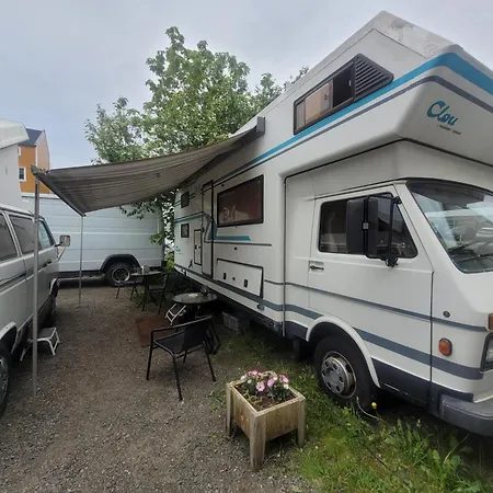 Lofoten Backyard, Youth Vw-ostel, Clou Grand Suitte