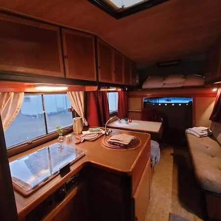 Camping Lofoten Backyard, Youth Vw-ostel, Clou Grand Suitte *